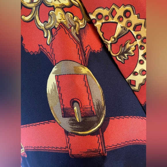 Hermès 100% Silk Scarf. Black/Red/Gold - Picture 11 of 13
